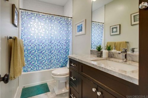 1760 La Playa Ave, San Diego CA 92109-6526 exterior