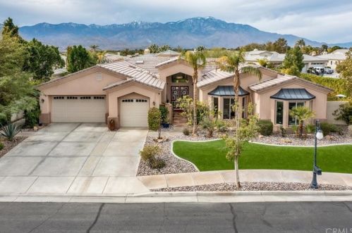 15 Napoleon Rd, Rancho Mirage CA  92270-2715 exterior