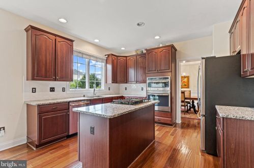 15063 Gaines Mill Cir, Haymarket VA  20169-4500 exterior