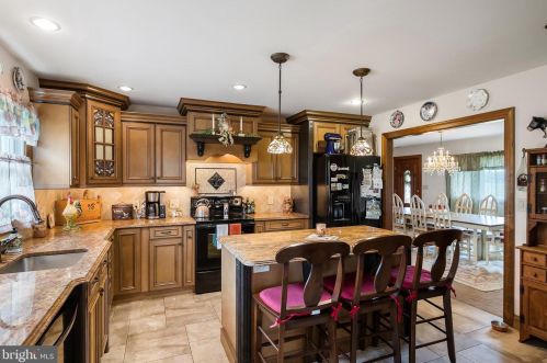 1412 Old Indian Mills Rd, Southampton NJ  08088-9441 exterior