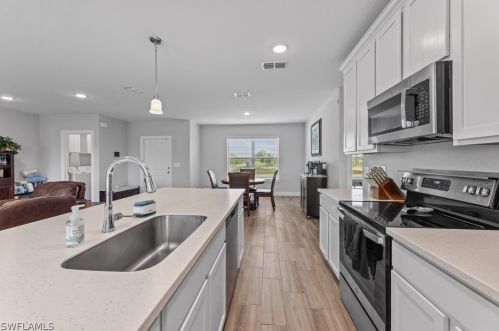 2436 4 St, Cape Coral FL  33909-1923 exterior