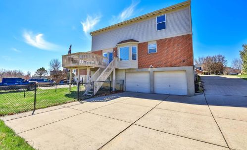 7549 Valley Watch Dr, Florence KY  41042-8004 exterior