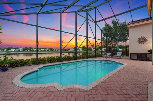 6806 Fiji Cir, Boynton Beach FL  33437-7022 exterior