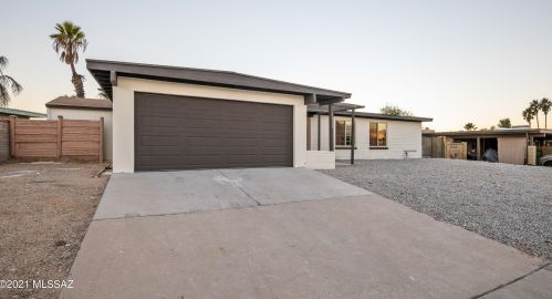 3012 Hoffman Ln, Tucson, AZ 85730-1411