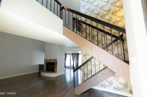 6515 10th Pl, Phoenix, AZ 85014-1259