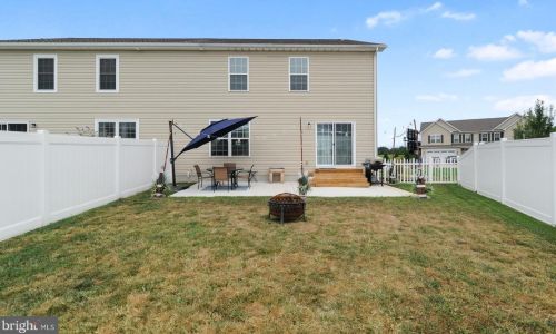 321 Waterway Dr, Frederica, DE 19946-2107