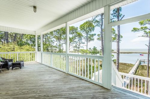 1673 Gulf Beach Dr, Saint George Island FL  32328-3107 exterior