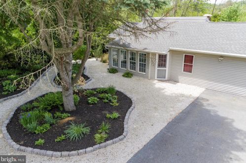 2796 Irish Creek Rd, Centre, PA 19541-8933