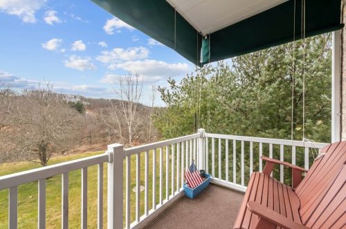 37 Elena Ave, New Kensington PA  15068-9749 exterior