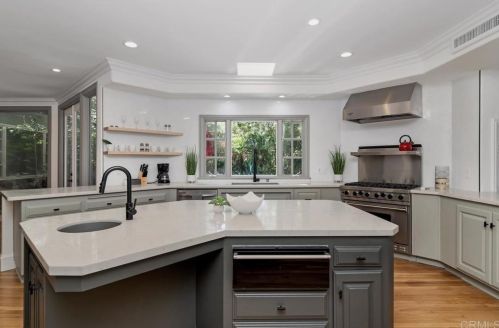 9750 Lake Helix Ter, La Mesa CA  91941-4432 exterior