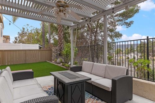 11773 Windcrest Ln, San Diego CA 92128-4279 exterior