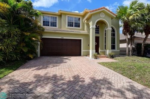 4784 Modern Dr, Delray Beach, FL 33445-1212