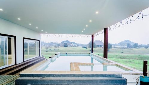 703 Leaning Oak Trl, Richmond TX  77406-4653 exterior