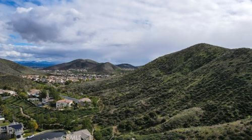 35595 Desert Rose Way, Lake Elsinore CA  92532-2905 exterior