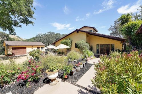17640 Black Oak Ct, Morgan Hill, CA 95037-9442