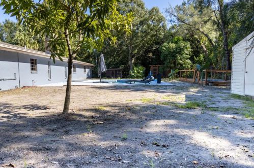 10709 Dixon Dr, Riverview FL  33579-7407 exterior