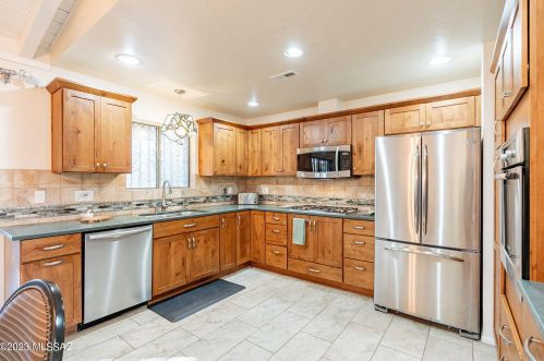 168 Randolph Way, Tucson AZ  85716-5831 exterior