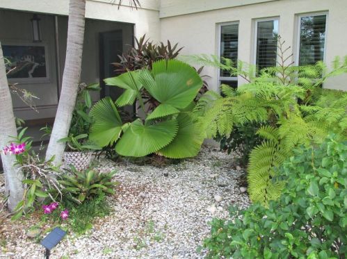 817 52nd St, Cape Coral, FL 33914-7060
