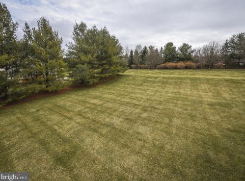 167 Meadow View Ln, Lansdale PA  19446-5930 exterior