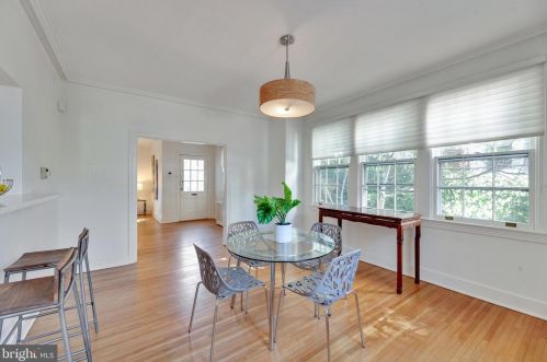 2815 Cathedral Ave, Washington DC 20008-4122 exterior