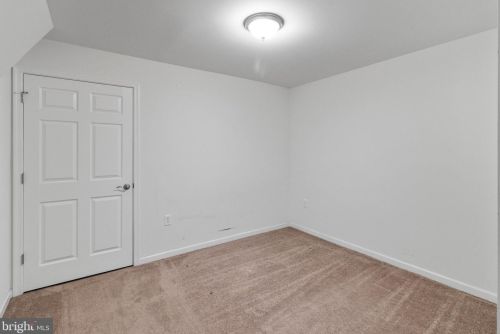 1628 Devon Ct, Yardley PA 19067-5741 exterior