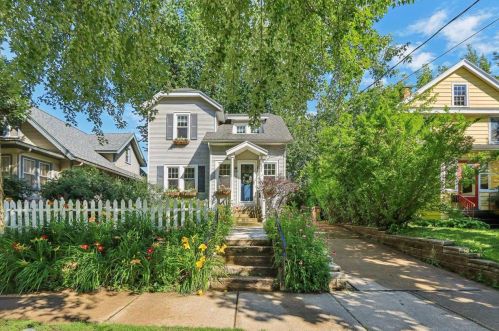 2321 Johnson St, Madison, WI 53704-4958