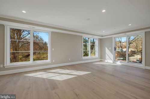 1601 38th St, Washington DC  20020-2327 exterior