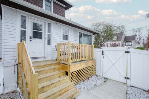 89 Chapel Hill Rd, Lincoln Park, NJ 07035-1921