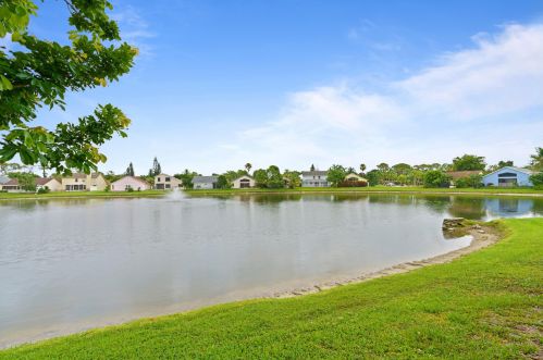 5083 Willow Pond Rd, West Palm Beach FL  33417-8135 exterior