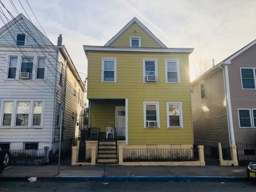 52 Murray Ave, Paterson, NJ 07501-2632
