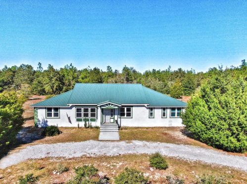 172 Hawthorn Rd, Defuniak Springs, FL 32435-8426