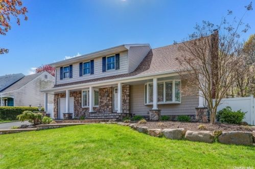 67 Hilden St, San Remo, NY 11754-1751