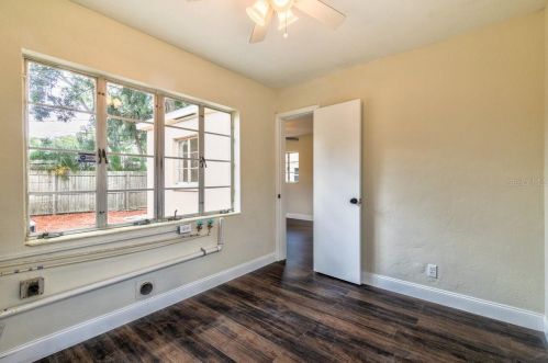 3210 11th Ave, Saint Petersburg FL  33713-5404 exterior