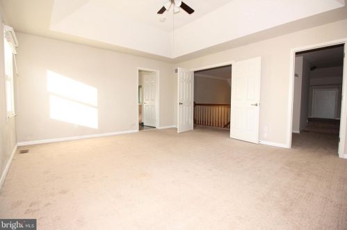 42 Bruce Dr, Southampton PA  18966-2125 exterior