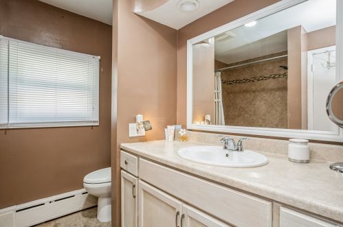 79 Somerset Ave, Manor Park NY  11950-4224 exterior