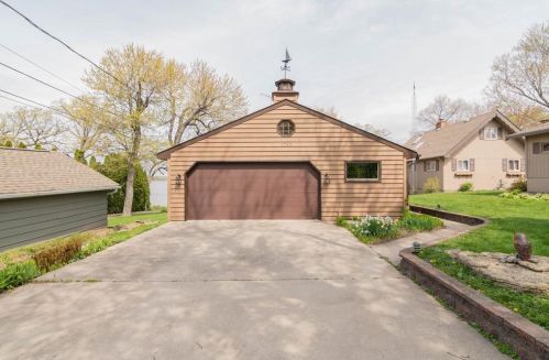 1725 Koshkonong Dr, Edgerton, WI 53534-9042