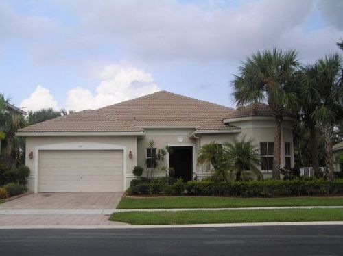 1195 Bay View Way, West Palm Beach, FL 33414-3145
