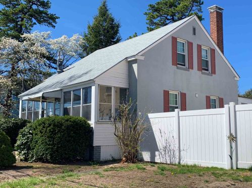 35 Grand Ave, Nashua, NH 03060-3113