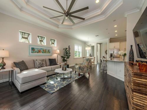 7026 Dominica Dr, Naples, FL 34113