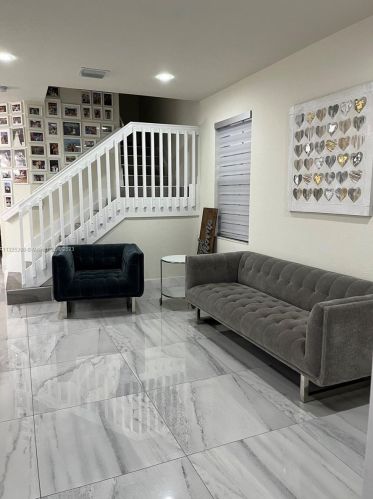 10307 34th Ct, Hialeah FL  33018-1879 exterior