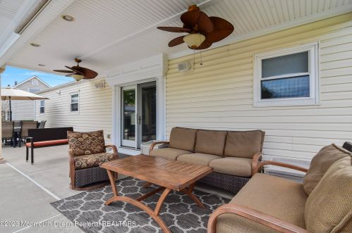 16 Galway Dr, Hazlet NJ  07730-1112 exterior