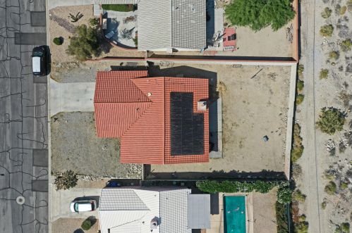 9572 Santa Cruz Rd, Desert Hot Springs CA  92240-1721 exterior