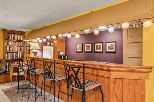 3164 51 Blvd, Milwaukee WI 53216-3236 exterior