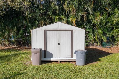 16745 Wiltshire Dr, Town Of Loxahatchee Groves FL  33470-4060 exterior