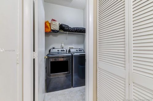 15726 16 Ct, Hollywood FL 33026-0509 exterior