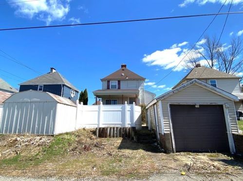 709 Jefferson Ave, Jeannette PA  15644-2710 exterior