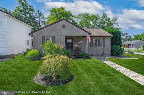 401 Sea Bright Rd, Lacey NJ  08731-4950 exterior