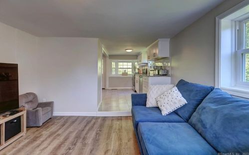 11 Buddington Rd, Huntington CT  06484-5306 exterior