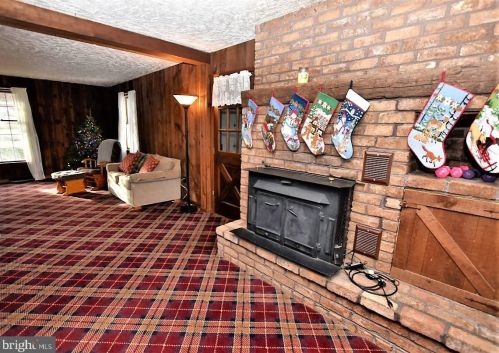 6644 Woodland Dr, Spring Grove PA 17362-8622 exterior