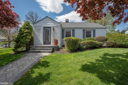 24 Beryl Rd, Paoli, PA 19301-1702